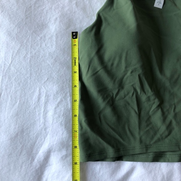 Nulu Asymmetrical Top Colour Block by lululemon size 6 green - Picture 7 of 9